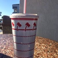 Photo taken at In-N-Out Burger by Laura W. on 12/21/2017