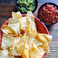 Снимок сделан в Mi Casa Mexican Restaurant &amp;amp; Bar пользователем Nathalie M. 5/27/2015