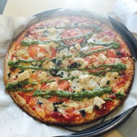 Снимок сделан в Pieology Pizzeria пользователем Scott G. 1/13/2015