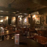 Foto tirada no(a) The Basement English Pub por Marcel S. em 10/10/2019