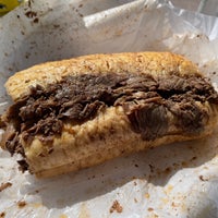 Photo taken at Al&amp;#39;s Italian Beef by Tony A. on 9/25/2023