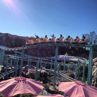 フランダのフライングフィッシュコースター Flounder S Flying Fish Coaster 浦安市のテーマパークの乗り物 アトラクション フランダのフライングフィッシュコースター Flounder S Flying Fish Coaster 浦安市のテーマパークの乗り物 アトラクション