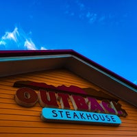 Photo taken at Outback Steakhouse by Dirk H. on 9/9/2016