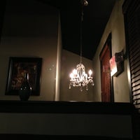 Photo prise au Spy Global Cuisine and Lounge par amy lyn d. le10/28/2012