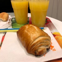 Photo taken at La Croissanterie by  Marco G. on 1/5/2018