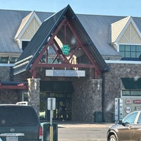 Photo taken at Sideling Hill Service Plaza by E B on 10/1/2023