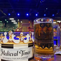 Foto diambil di Medieval Times Dinner &amp;amp; Tournament oleh Christian V. pada 4/2/2022