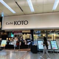 Photo taken at Café KOTO by kaerugeko on 5/12/2019