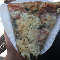 5/10/2013にOlivia S.がBross Pizzaで撮った写真