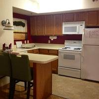 รูปภาพถ่ายที่ Residence Inn Philadelphia Conshohocken โดย Helen T. เมื่อ 11/12/2012