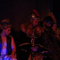 Foto tomada en Madrid Theater  por Shayna K. el 12/30/2012
