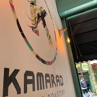 รูปภาพถ่ายที่ Kamarad Coffee Roastery โดย E.Sinan 👣 เมื่อ 2/22/2020