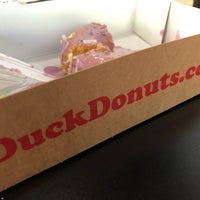 รูปภาพถ่ายที่ Duck Donuts โดย Richard B. เมื่อ 4/24/2019