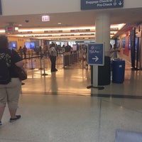Photo taken at Chicago Midway International Airport (MDW) by Jen Z. on 8/6/2016
