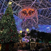 Photo taken at Gaylord Texan Resort &amp;amp; Convention Center by Dan R. on 12/30/2022