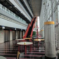 Photo taken at SITE | EITI | School of Information Technology and Engineering |  École d&amp;#39;ingénierie et de technologie de l&amp;#39;information - uOttawa by Naazanin G. on 7/1/2017