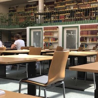 Photo taken at Universitätsbibliothek der FU Berlin by Anne on 6/6/2018