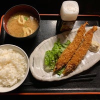 Photo taken at 料理人のいる魚屋 ガシラ by Wireworkes on 12/8/2020