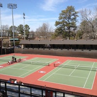 3/10/2013 tarihinde Jill M.ziyaretçi tarafından Dan Magill Tennis Complex'de çekilen fotoğraf