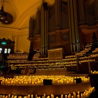 Foto diambil di Methodist Central Hall Westminster oleh Aleksandr L. pada 12/22/2022