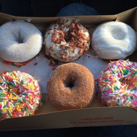 รูปภาพถ่ายที่ Duck Donuts โดย Justin G. เมื่อ 5/24/2015