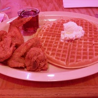 Photo taken at Roscoe&#39;s House of Chicken and Waffles by Nathan R. on 1/29/2020