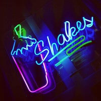 Das Foto wurde bei Mito Burger Original Diner von F. C. N. am 1/11/2013 aufgenommen