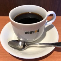 Photo taken at Doutor Coffee Shop by YOSHIMOT0 on 1/7/2022