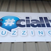 Photo prise au Socially Buzzing - Cincinnati&amp;#39;s Social Media Marketing Agency par Brandon M. le2/13/2013