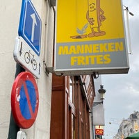 Photo taken at Manneken Frites by softtempo on 1/15/2020