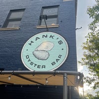 รูปภาพถ่ายที่ Hank&amp;#39;s Oyster Bar โดย Lea G. เมื่อ 8/6/2022