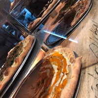 1/20/2019 tarihinde Lea G.ziyaretçi tarafından Wiseguy NY Pizza'de çekilen fotoğraf