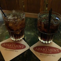 Foto tirada no(a) Apartment Lounge por Mark S. em 9/22/2018