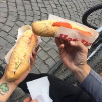 Хот доги на Невском проспекте