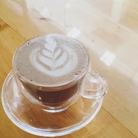 1/5/2016 tarihinde Kim T.ziyaretçi tarafından Caffeine Supreme'de çekilen fotoğraf