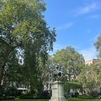 Photo taken at St James&amp;#39;s Square by Michael N. on 8/18/2023