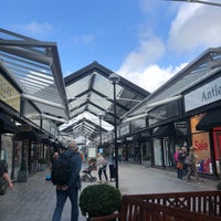 clarks mcarthur glen opening times