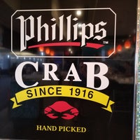 Photo taken at Phillips Seafood by oohgodyeah on 9/4/2017