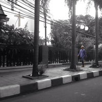 Photo taken at SMPN 4 Jakarta by Yusuf Y. on 8/3/2013
