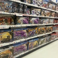 Photo taken at Toys&amp;quot;R&amp;quot;Us by Dee P. on 11/3/2012