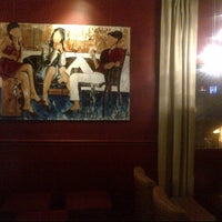 รูปภาพถ่ายที่ Bar&#39;Lees Wine &amp; Whisky Bar โดย Brian R. เมื่อ 12/18/2012