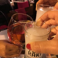 Das Foto wurde bei Bordo &quot;Eski Dostlar&quot; Restaurant von Sarışın S. am 10/28/2016 aufgenommen