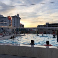 Photo taken at Picnic Pool at Downtown Grand by Vera on 3/31/2018