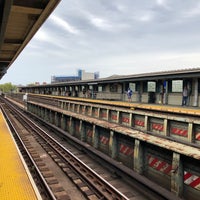 Photo taken at MTA Subway - 46th St/Bliss St (7) by Vera on 9/8/2018