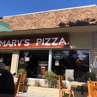 Foto tomada en Marv&amp;#39;s Pizza  por Donna F. el 10/24/2020