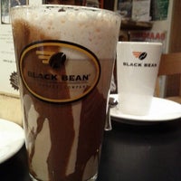 Foto tirada no(a) Black Bean - The Coffee Company por Steven S. em 10/7/2012