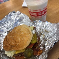 Photo taken at Five Guys by Miwa Y. on 7/18/2019