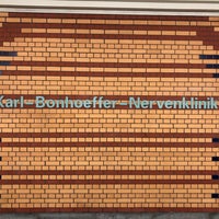 Photo taken at U Karl-Bonhoeffer-Nervenklinik by Powen S. on 6/23/2019