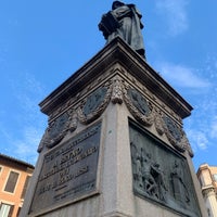 Photo taken at Monumento a Giordano Bruno by Kevin N. on 9/26/2022