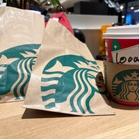 Photo taken at Starbucks by Luan C. on 11/12/2022